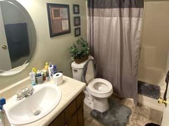 5th image of 1490 Willow Bend Way APT B