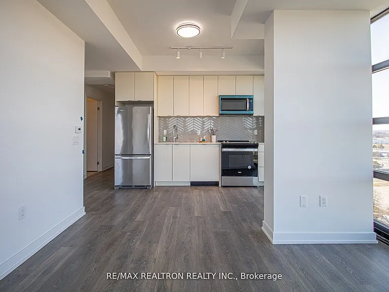 1606 Charles St #1402 — Photo 8