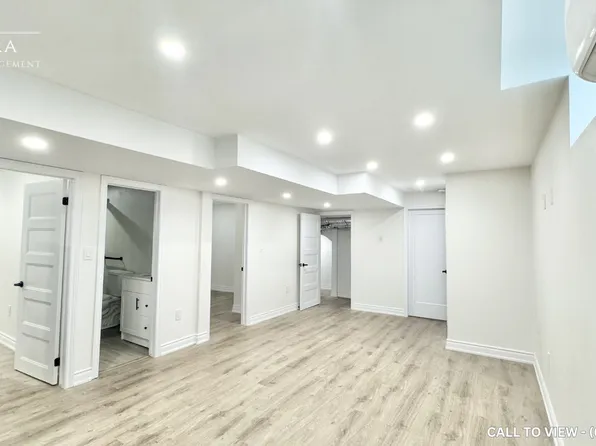203 Rockledge Dr #2, Hamilton, ON L0R 1P0