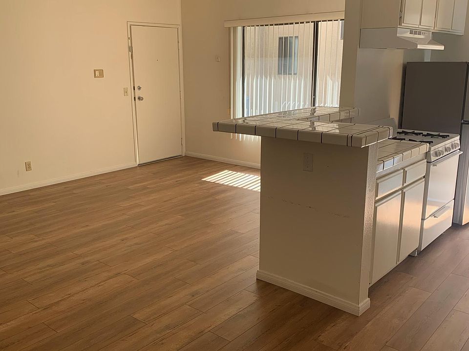 1st image of 2572 S Centinela Ave #3
