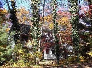 21 Pine Hollow Rd, North Branford, CT 06471