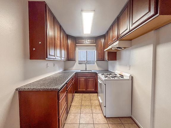 3rd image of 1625 257th St #4