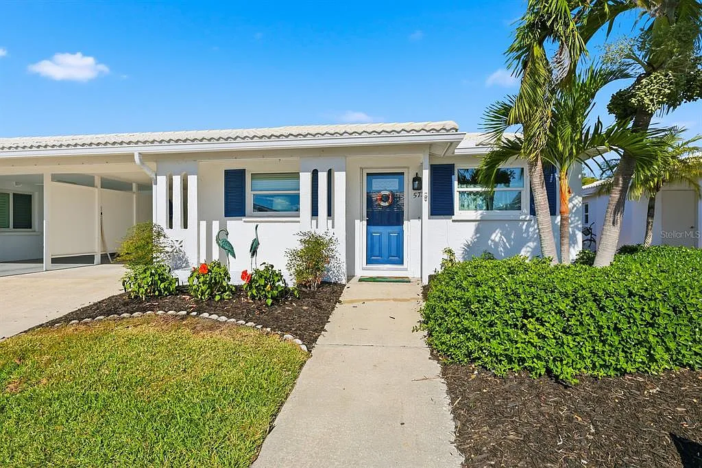 2 bed, 2.0 bath, 1380 sqft, $3,500 — Photo 1