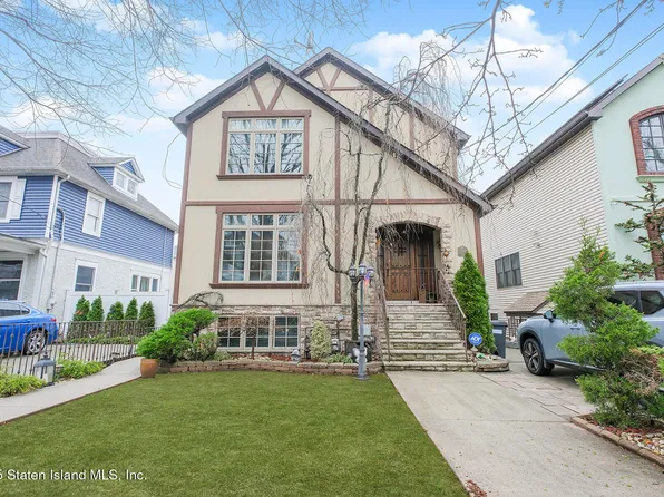 121 3rd St, Staten Island, NY 10306