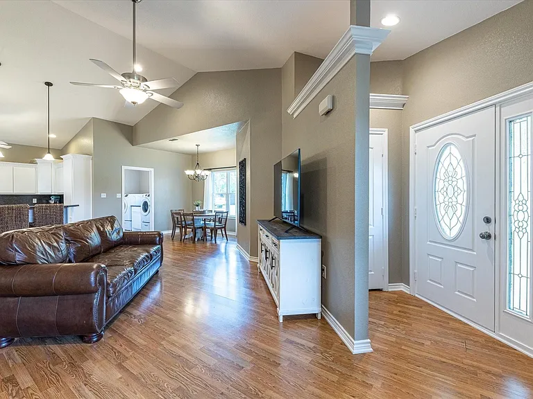 508 Pine Ln — Photo 20