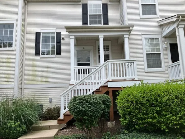 1476 Cambria Dr Unit 4, Dekalb, IL 60115