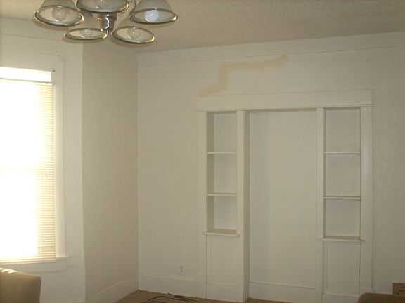 3rd image of 209 S 30th St APT 1