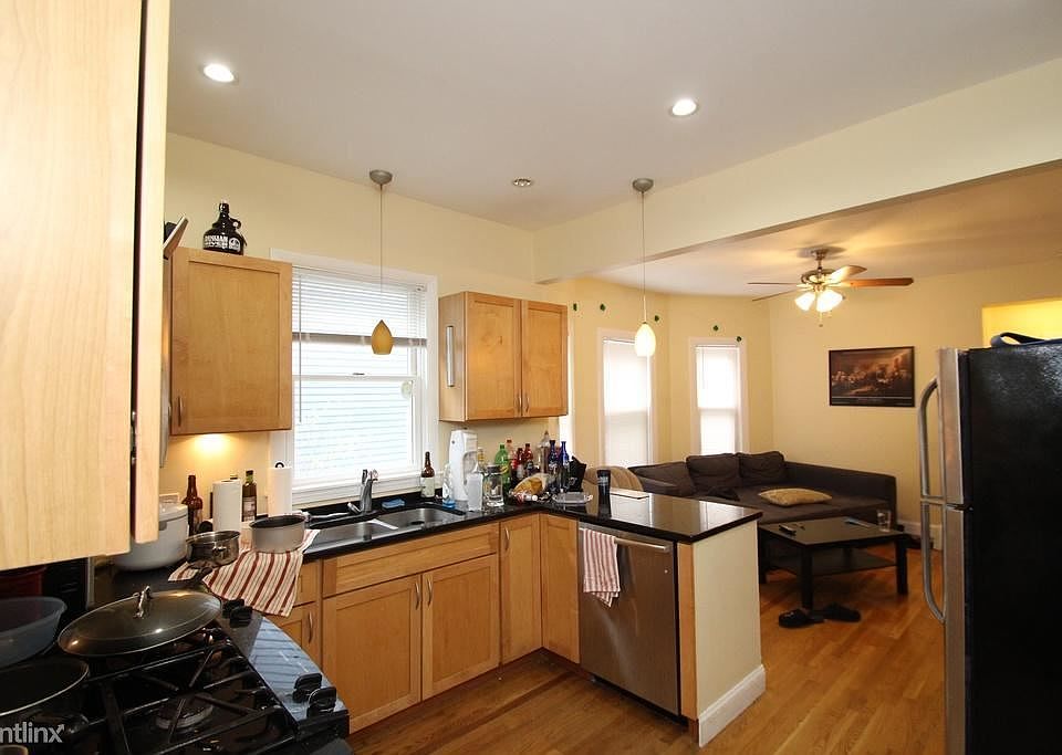 landlord_unit_photo_28572321_8