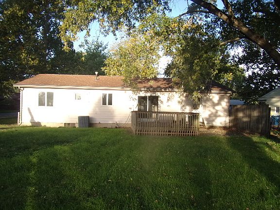 3rd image of 1009 Donnick St