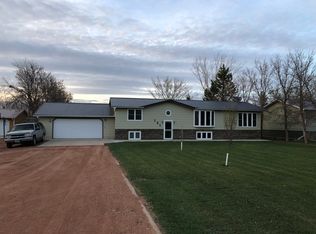 504 24th Ave SW, Watford City, ND 58854