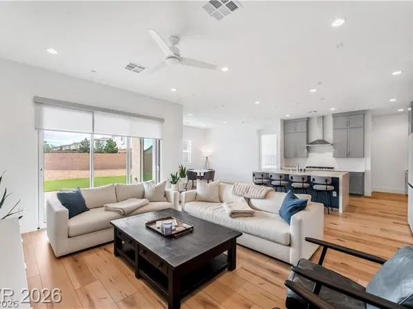 10239 Meandering Dell Ave, Las Vegas, NV 89166