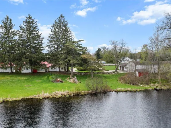 5599 E Howard City Edmore Rd, Vestaburg, MI 48891