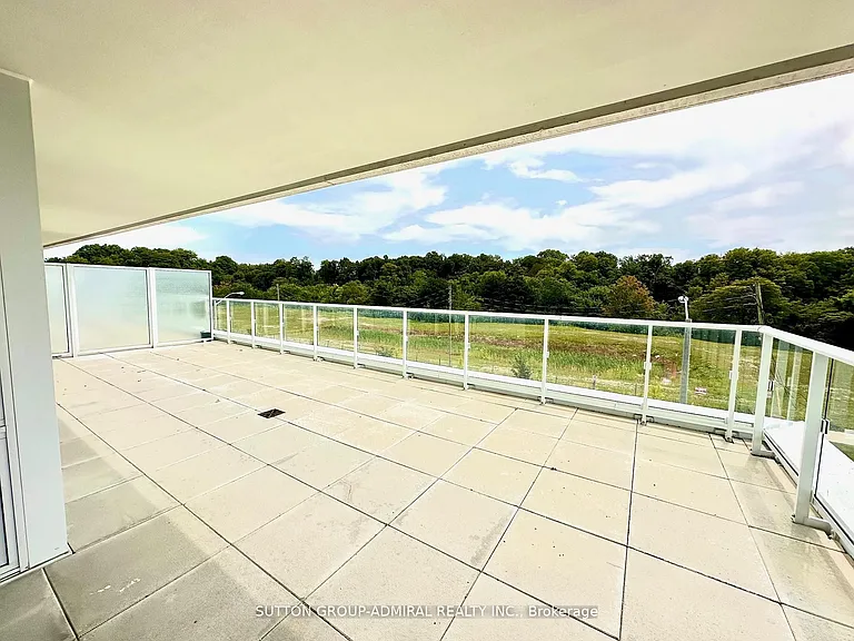 10 Deerlick Ct #302 — Photo 39