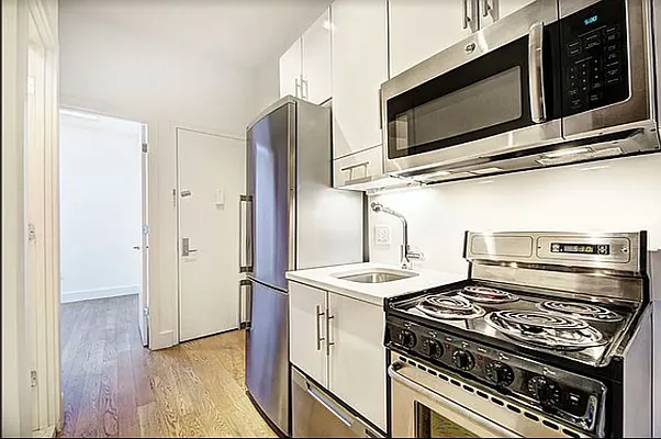 Rented by REAL New York | media 12