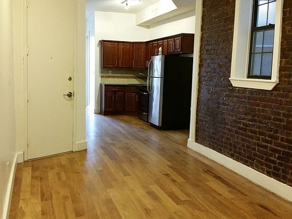 3rd image of 160 Pulaski St #3K