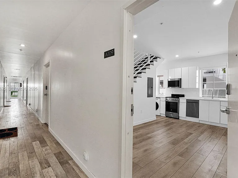 1610 Euclid Ave #A-109 — Photo 20