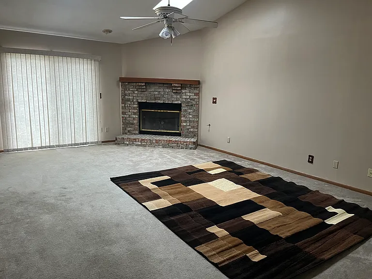 1814 N Lakeman Dr — Photo 12