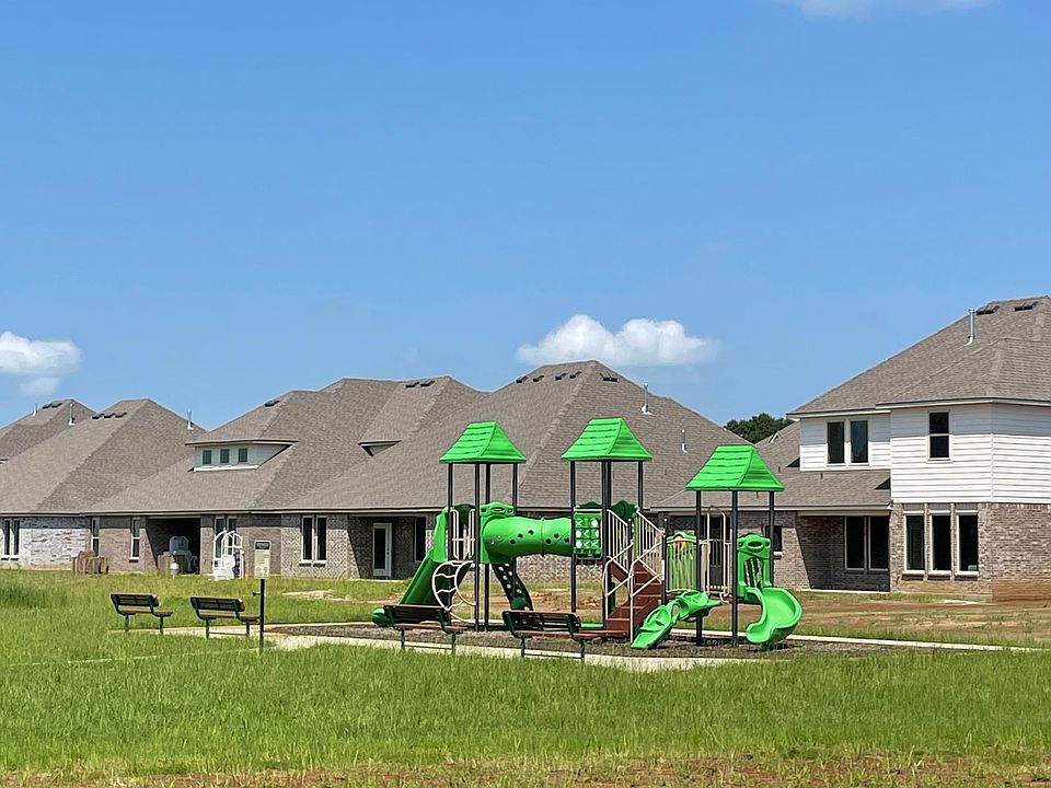 1st image of 407 Eastwood Dr