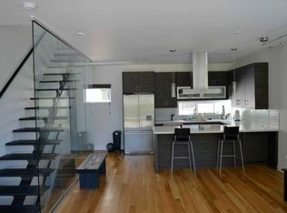 422 Malden Ave E, Seattle, WA 98112