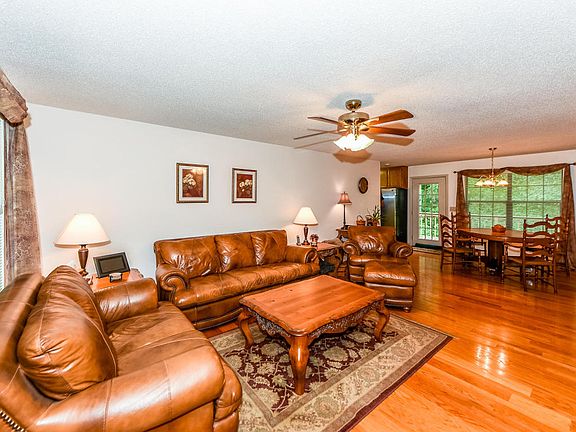 3rd image of 728 Teffeteller Ln
