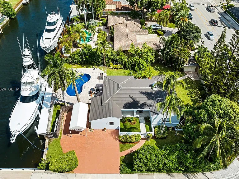 2301 E Las Olas Blvd — Photo 3