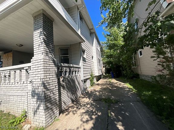 4th image of 3363 E 134th St