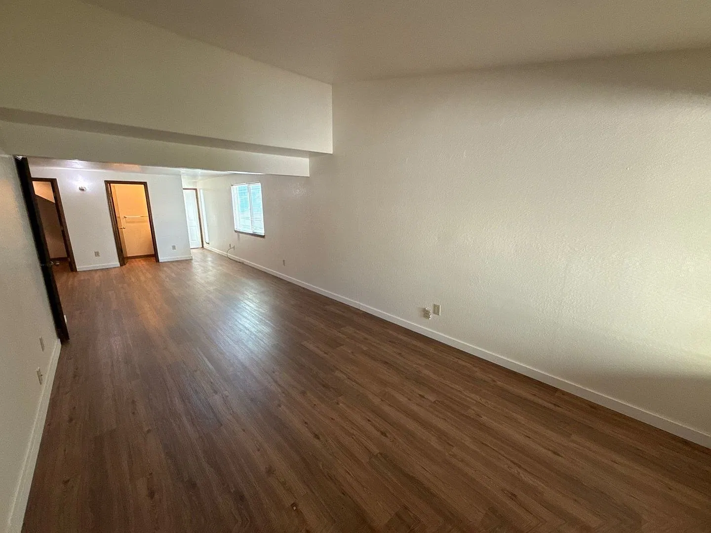 2 bed, 1.5 bath, 1454 sqft, $1,685 — Photo 2