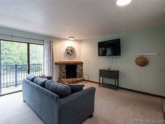 5th image of 804 Manor Cir #C