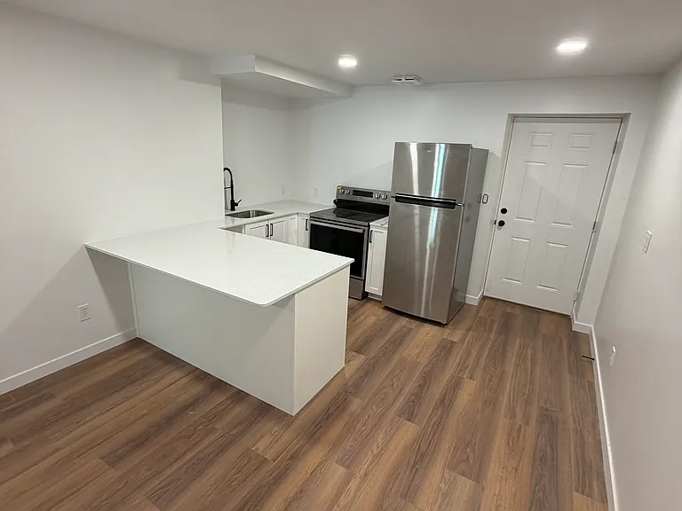 118 N 825 W #B — Photo 1