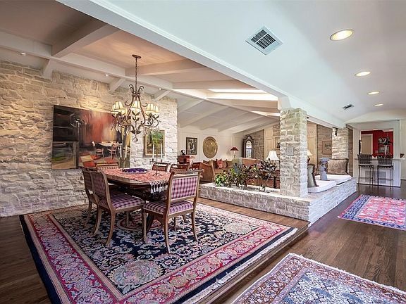 4th image of 7029 Meadowcreek Dr