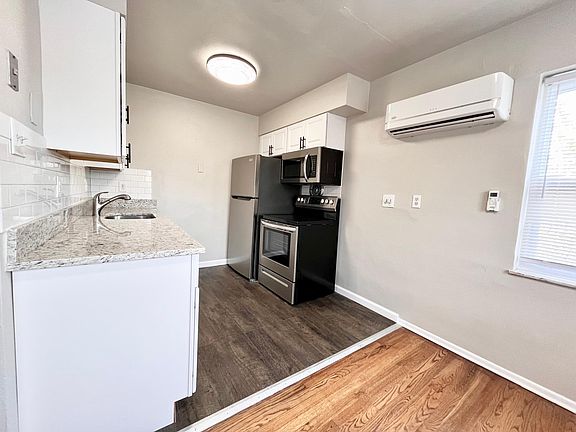 3rd image of 4250 Miami St APT 1