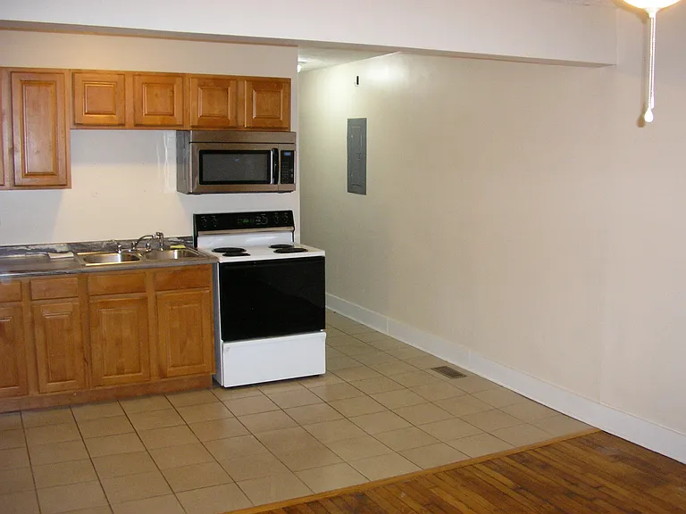 700 E 11th Ave #A — Photo 10