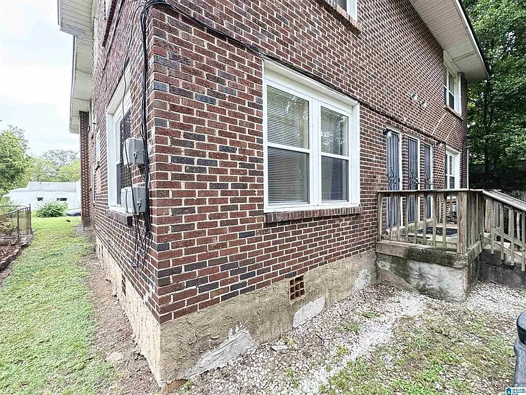 737 40th Pl #A — Photo 28