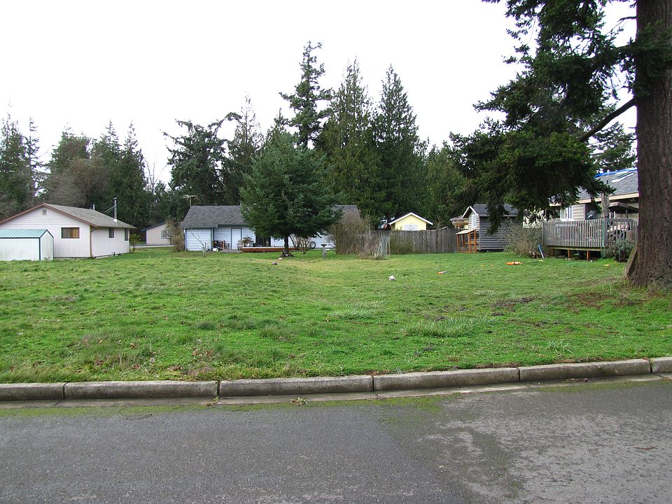 2nd image of 999 Rosecrans St