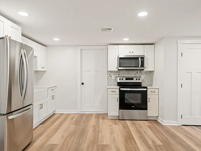 10-14 S Decatur St #14R — Photo 4