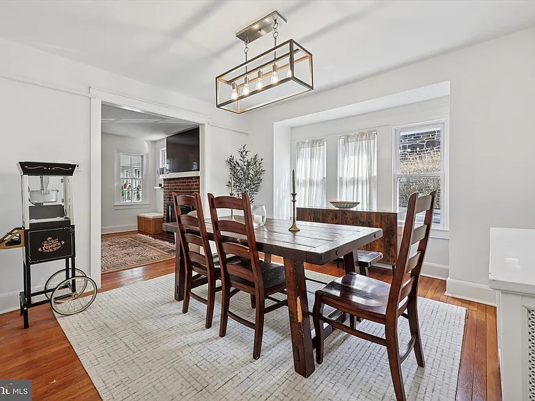 232 Forrest Ave — Photo 11