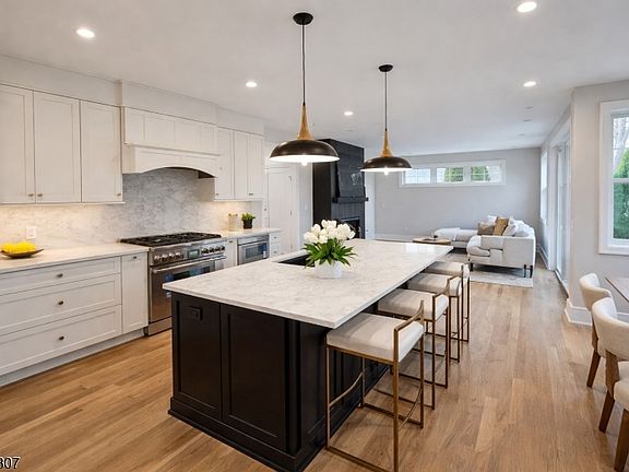 3rd image of 152 Harrow Rd