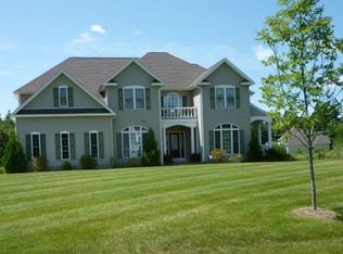 33 Deer Run, Southwick, MA 01077