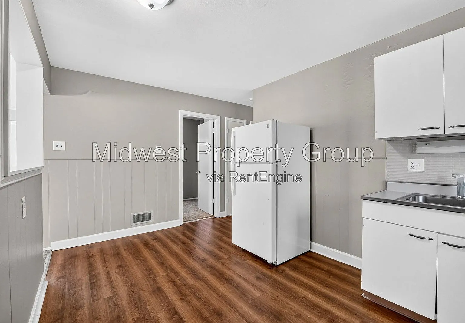 3 bed, 1.0 bath, 932 sqft, $1,195 — Photo 4