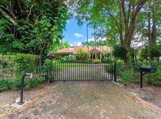 7301 SW 162nd St, Palmetto Bay, FL 33157