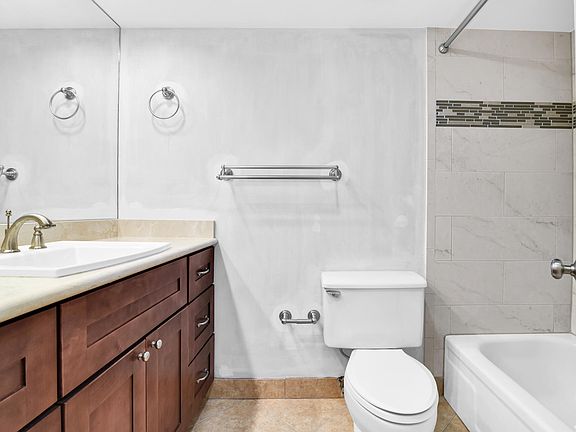 4th image of 3605 S Ocean Boulevard #325