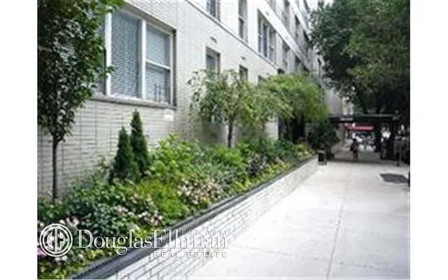 Sold by Douglas Elliman | media 14