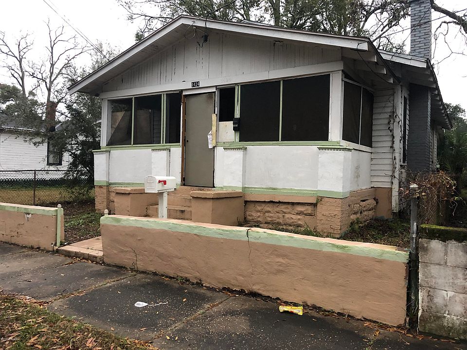 1st image of 1424 W 5th St