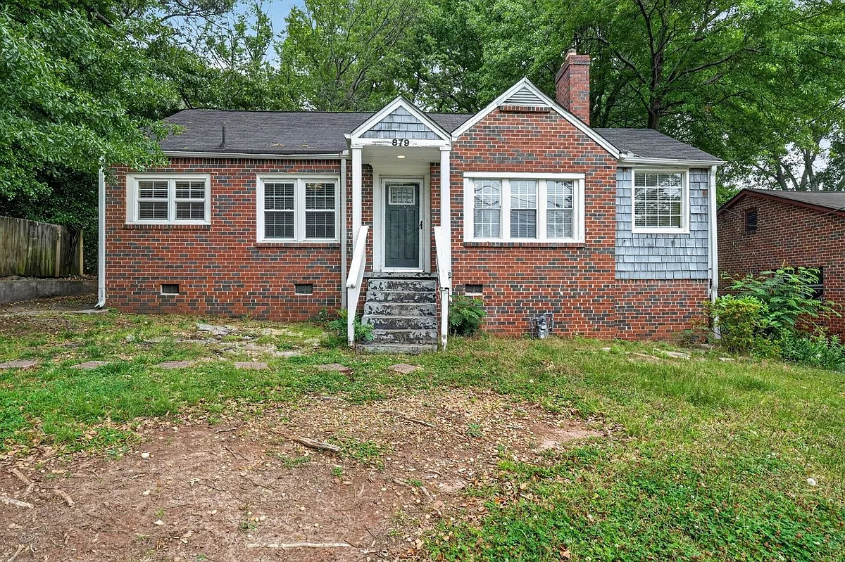 Building Photo - 879 Sylvan Pl SW