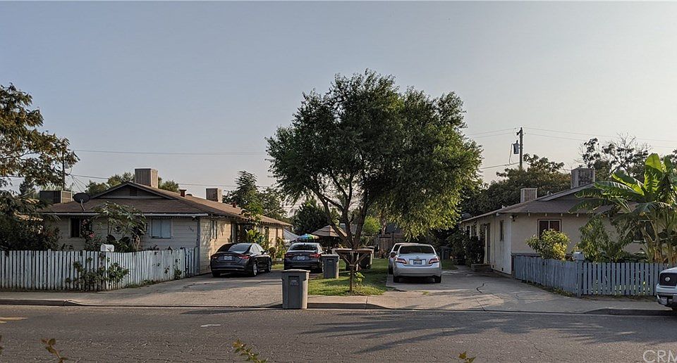 2nd image of 264 E 11th St