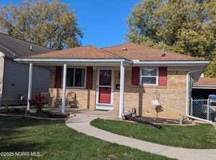 1933 Watts Ave, Oregon, OH 43616