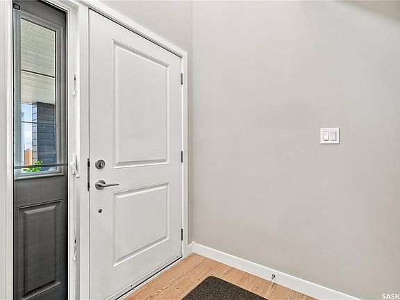 3rd image of 5456 McKenna CRESCENT
