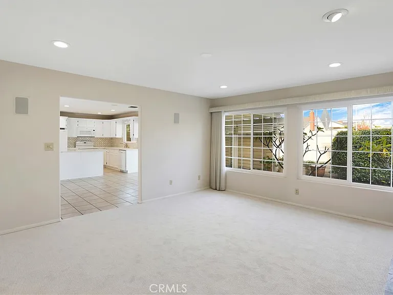 14602 Bel Aire St — Photo 23
