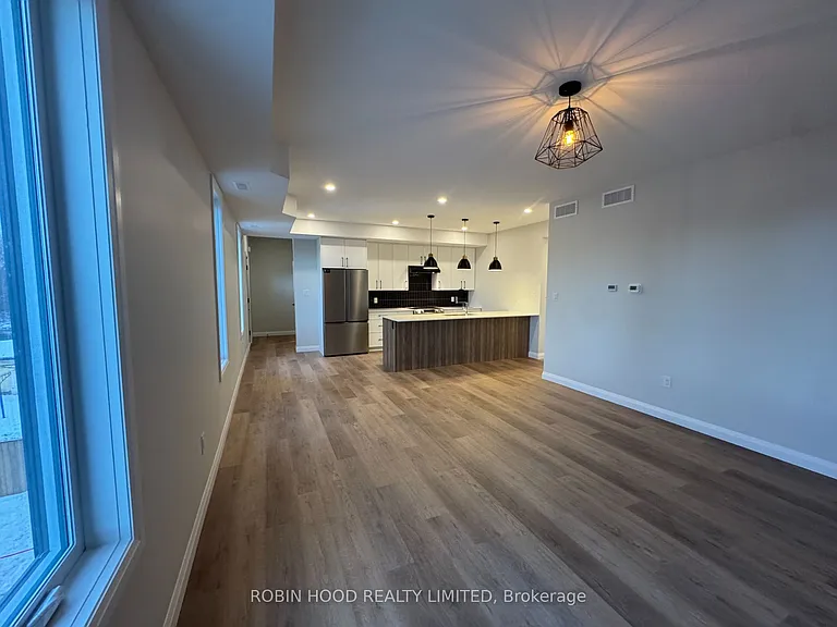 220 Greenwood Ave #1 — Photo 4