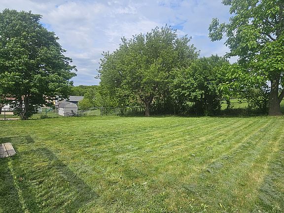 4th image of 2109 Catie Ln